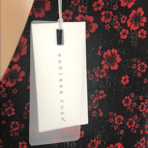 ENDLESS ROSE FLORAL CHOKER TANK TOP. - Picture 5 of 8